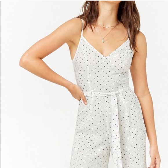 Forever 21 wide leg polka dot sleeveless jumpsuit in white and black. Size L - Picture 2 of 10